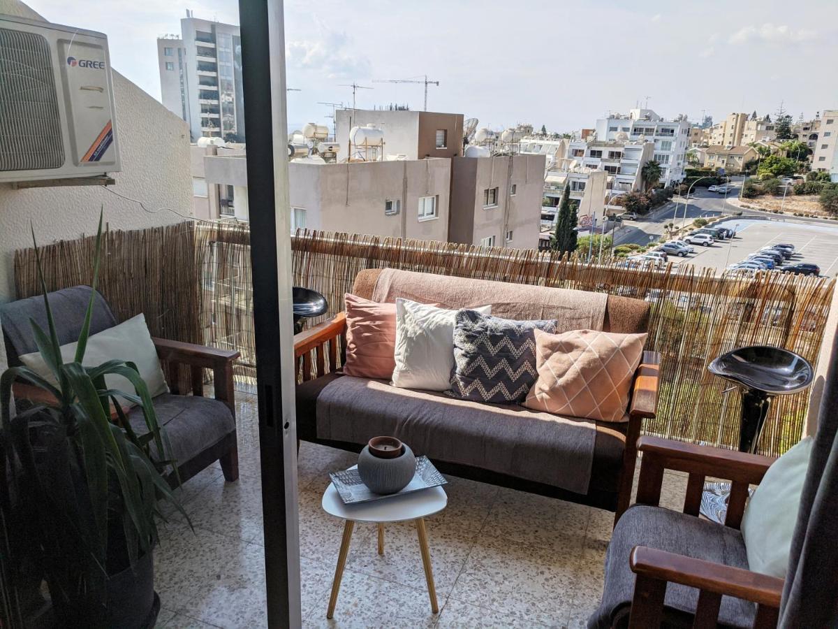 Fantastic 1 Bed Apartment By The Sea Opposite 4 Seasons Limasol Buitenkant foto