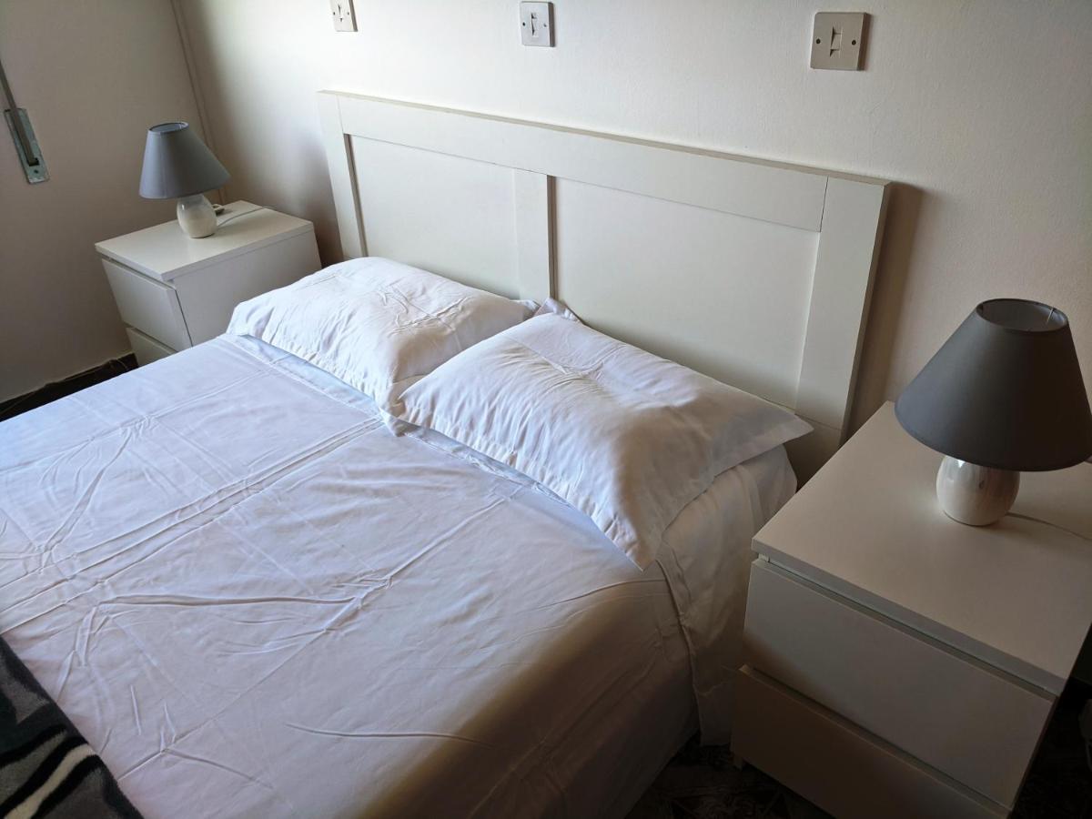 Fantastic 1 Bed Apartment By The Sea Opposite 4 Seasons Limasol Buitenkant foto