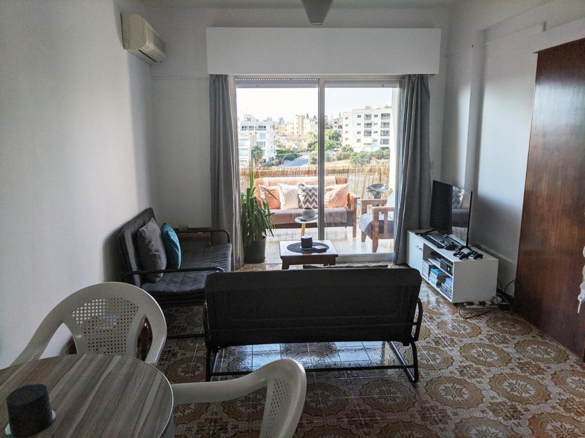Fantastic 1 Bed Apartment By The Sea Opposite 4 Seasons Limasol Buitenkant foto