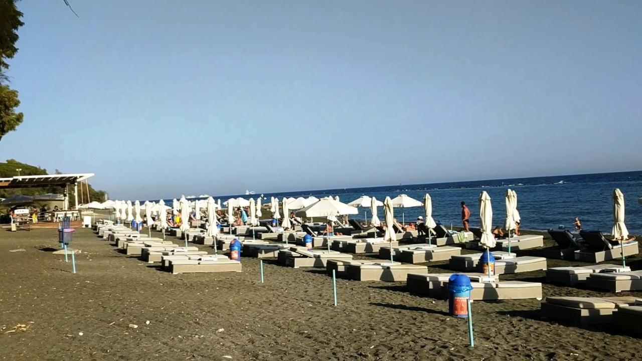 Fantastic 1 Bed Apartment By The Sea Opposite 4 Seasons Limasol Buitenkant foto